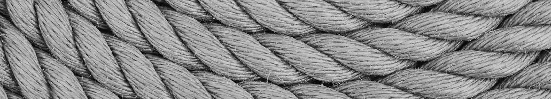 Twisted Manilla rope, many diameters